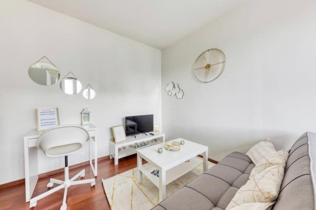L'Ideal A 2 Pas De Paris Et Du Metro Dhhimmo Vanves Bagian luar foto